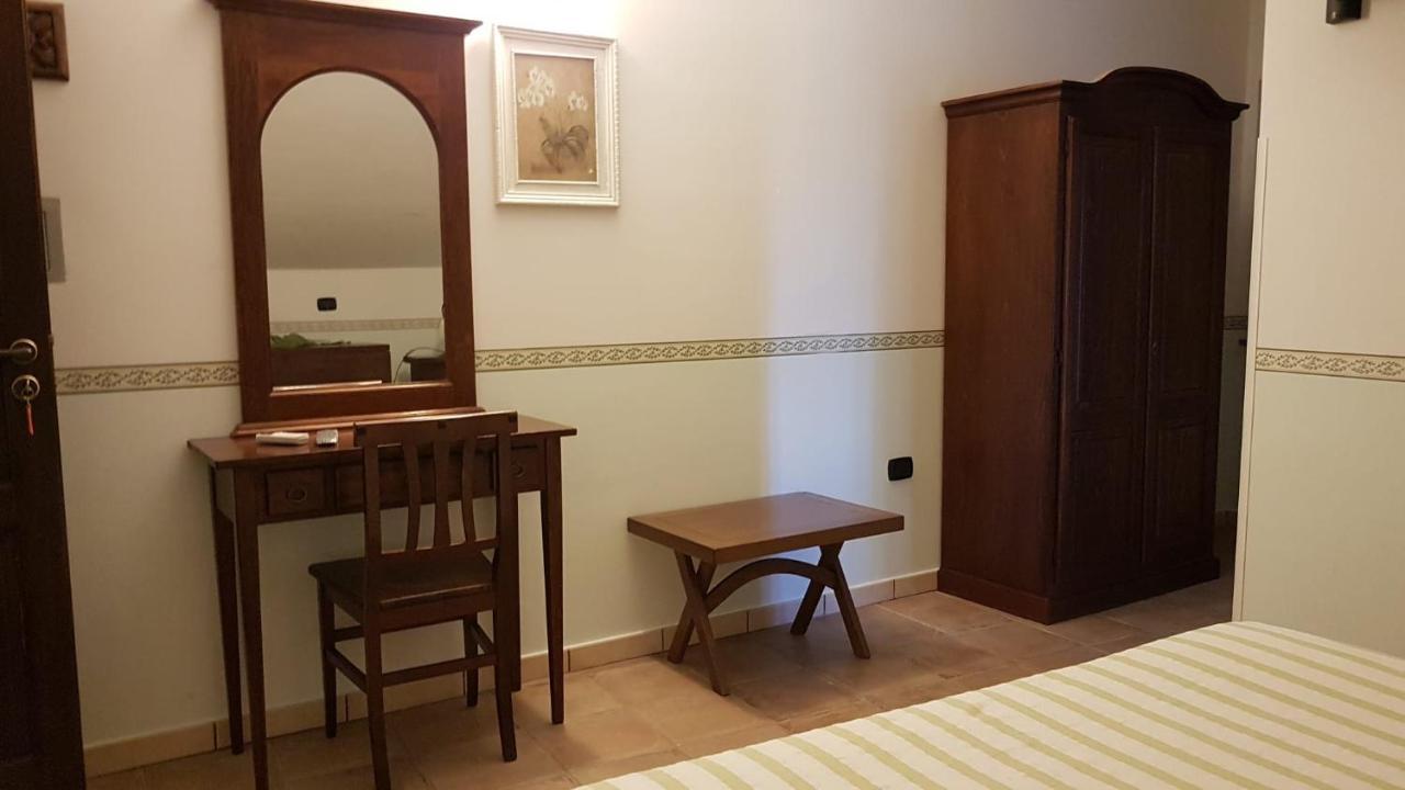 פאולה B&B L'Eucalipto מראה חיצוני תמונה