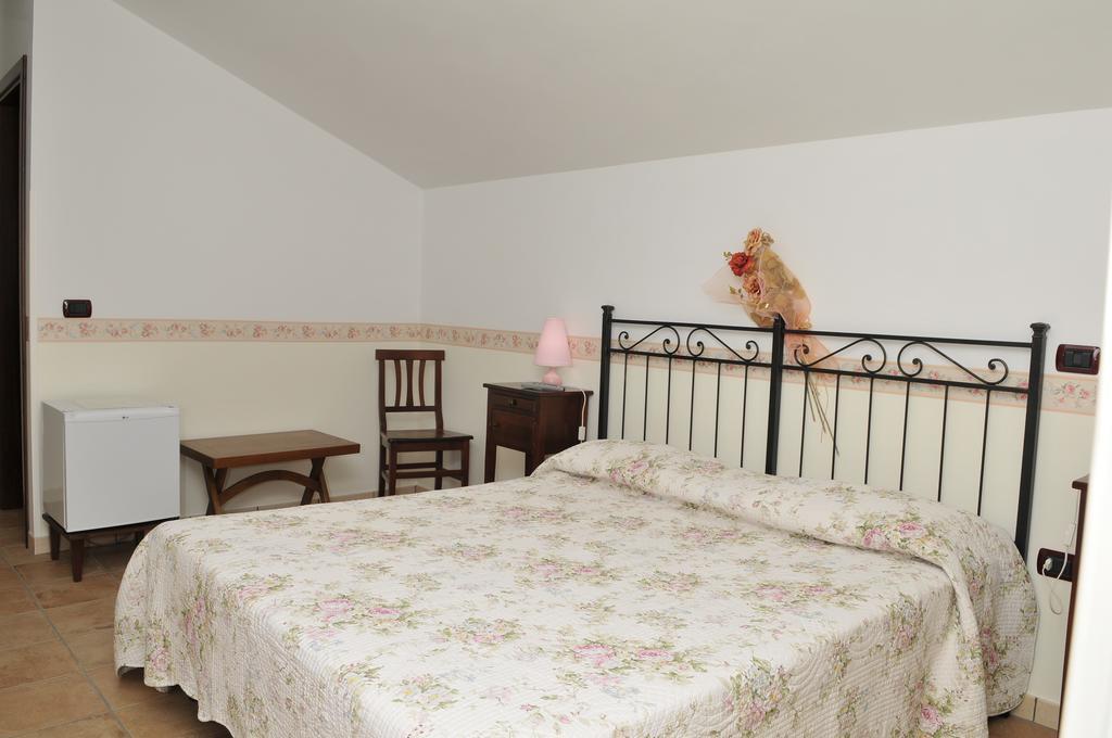 פאולה B&B L'Eucalipto חדר תמונה