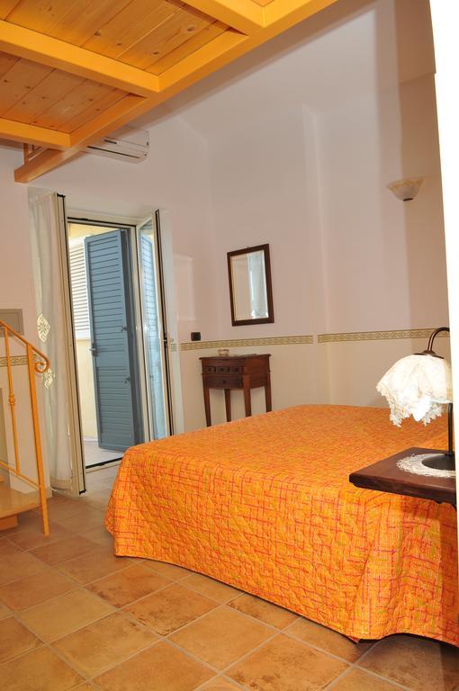 פאולה B&B L'Eucalipto חדר תמונה